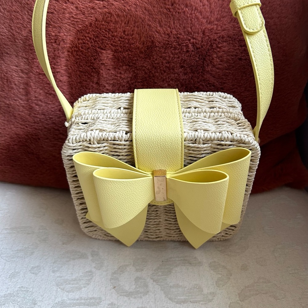 Poppy Bow Tie Straw Crossbody Bag - Picture 2 of 14